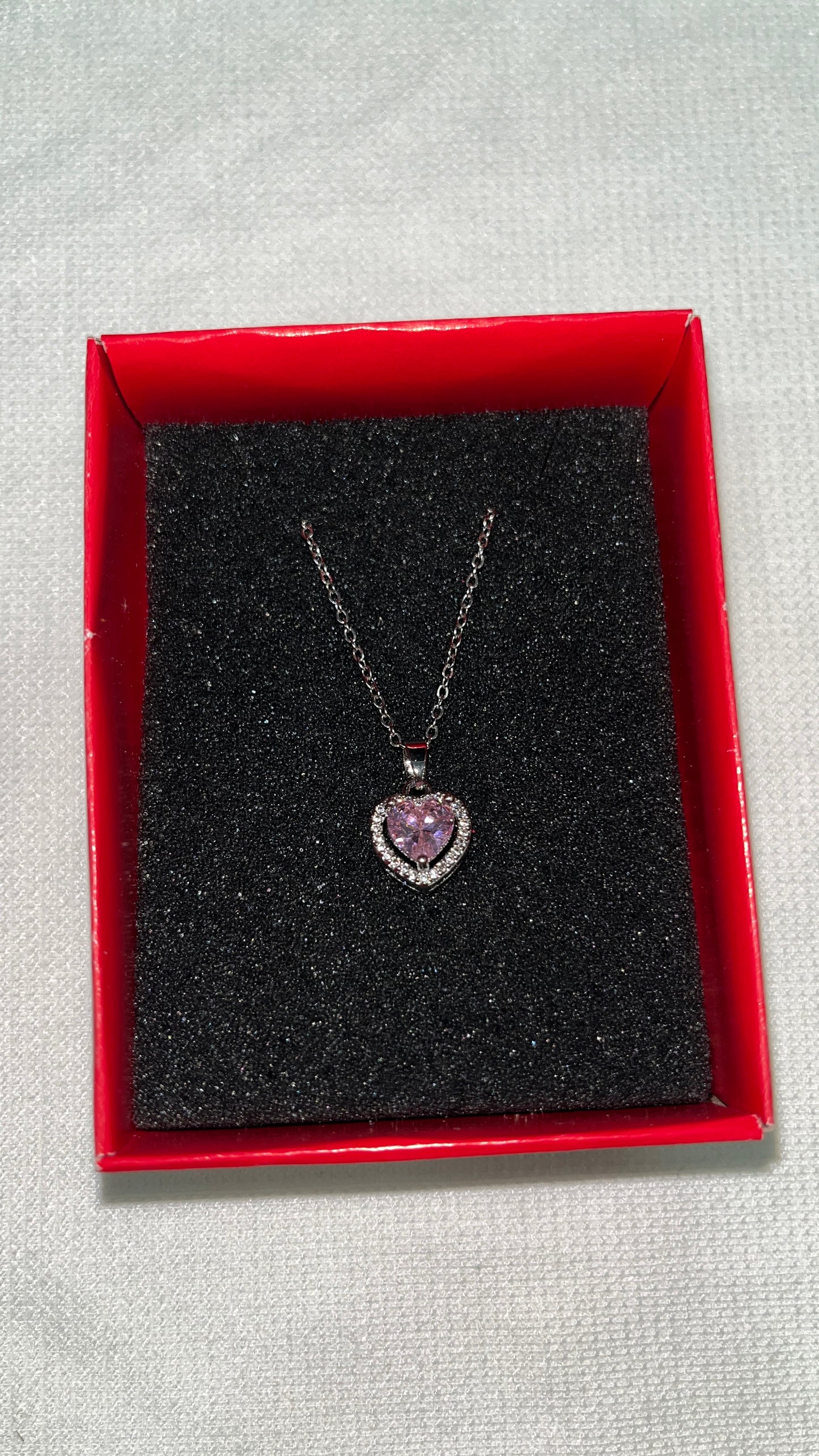 Anne Adayına Hediye Kolye