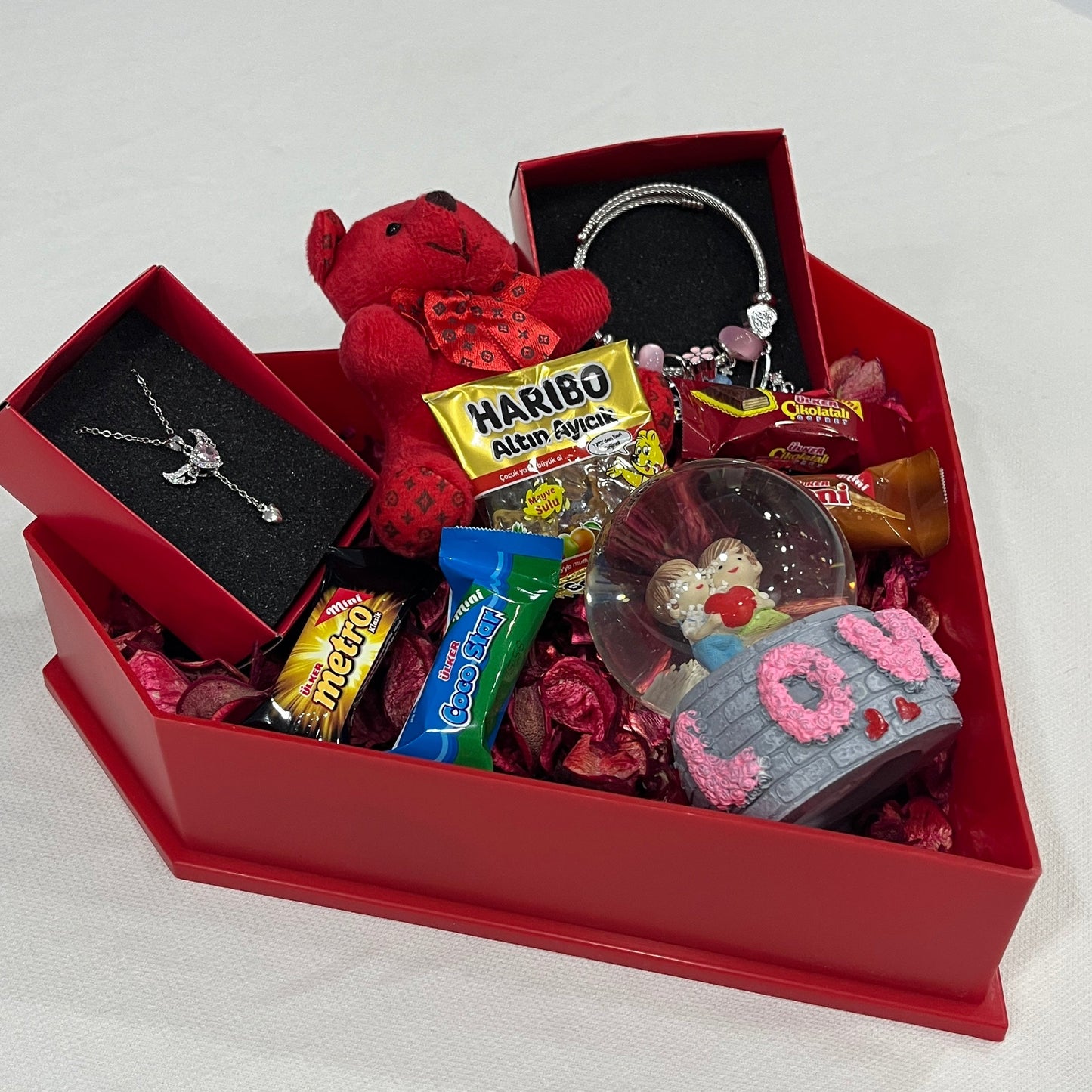 Anne Adayına Hediye Kutusu