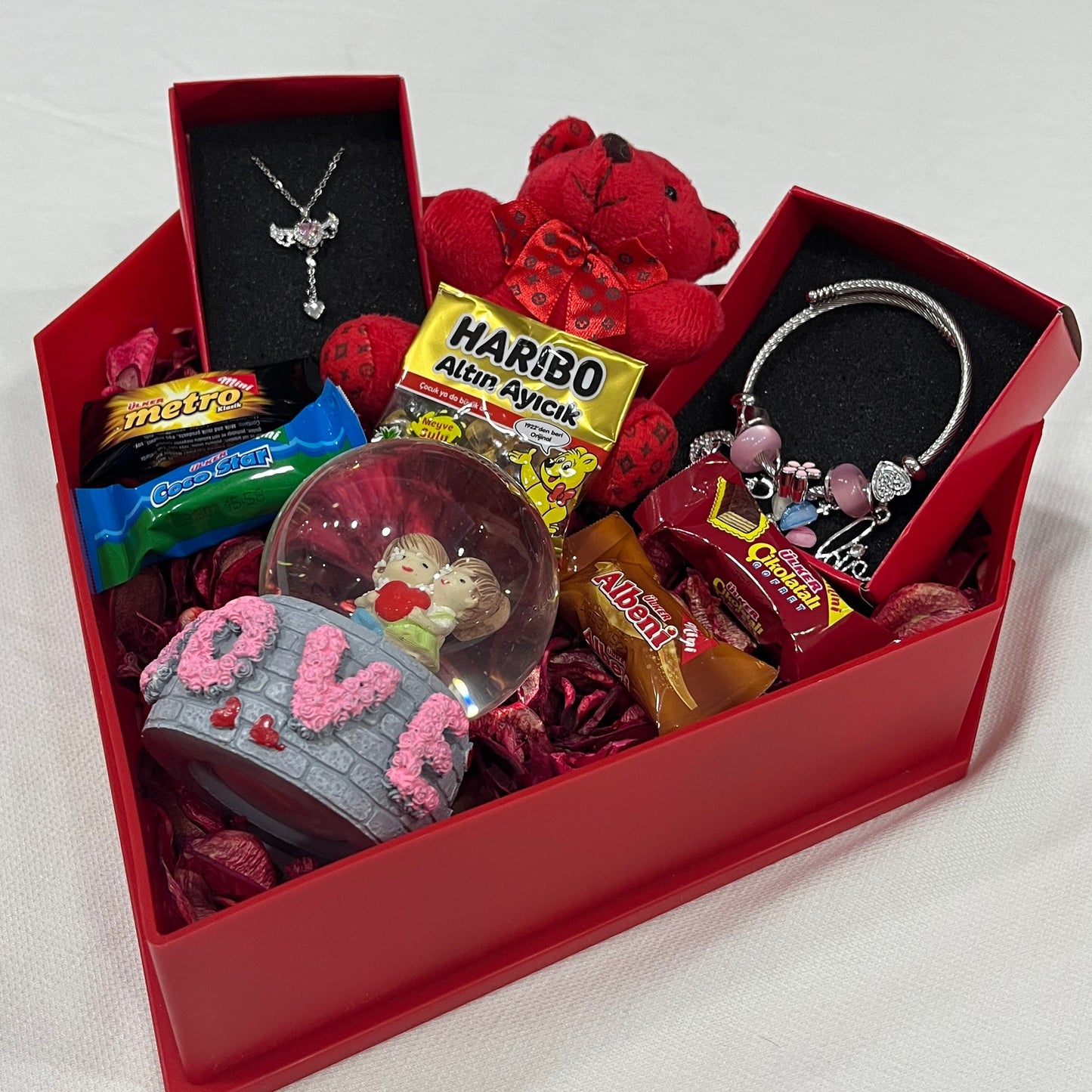 Anne Adayına Hediye Kutusu