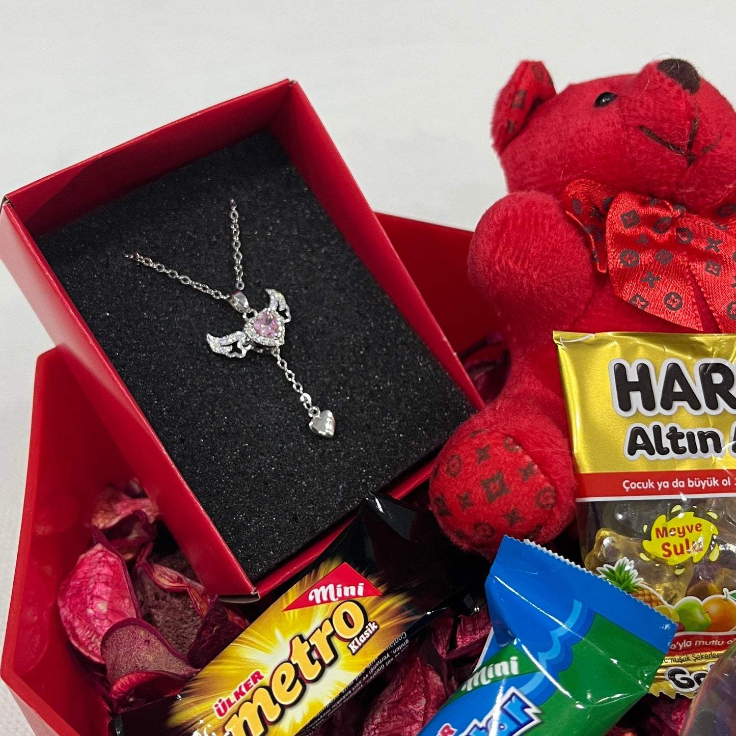 Anne Adayına Hediye Kutusu