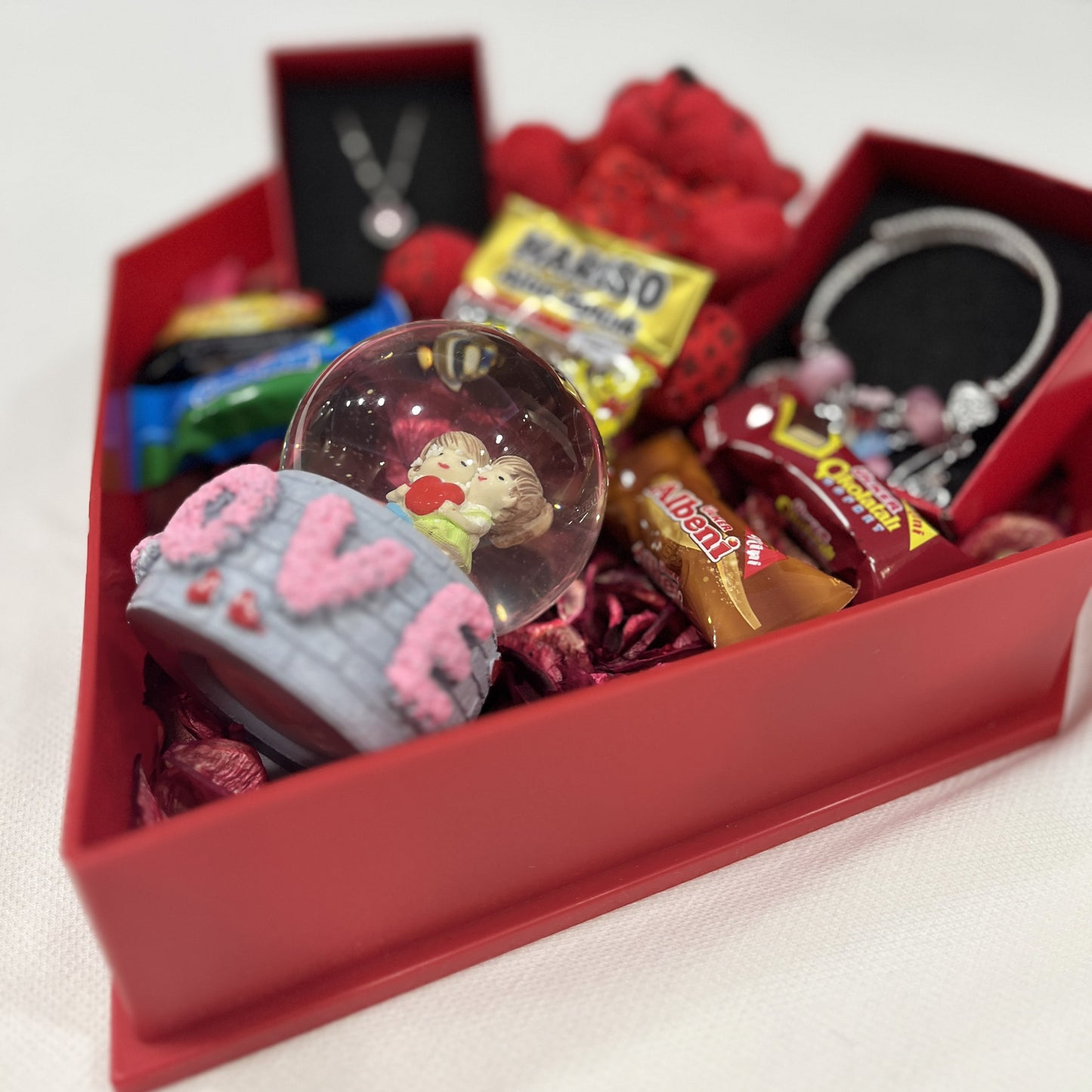 Anne Adayına Hediye Kutusu