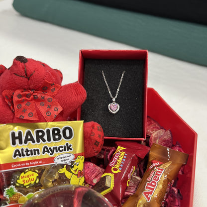 Anne Adayına Hediye Kolye
